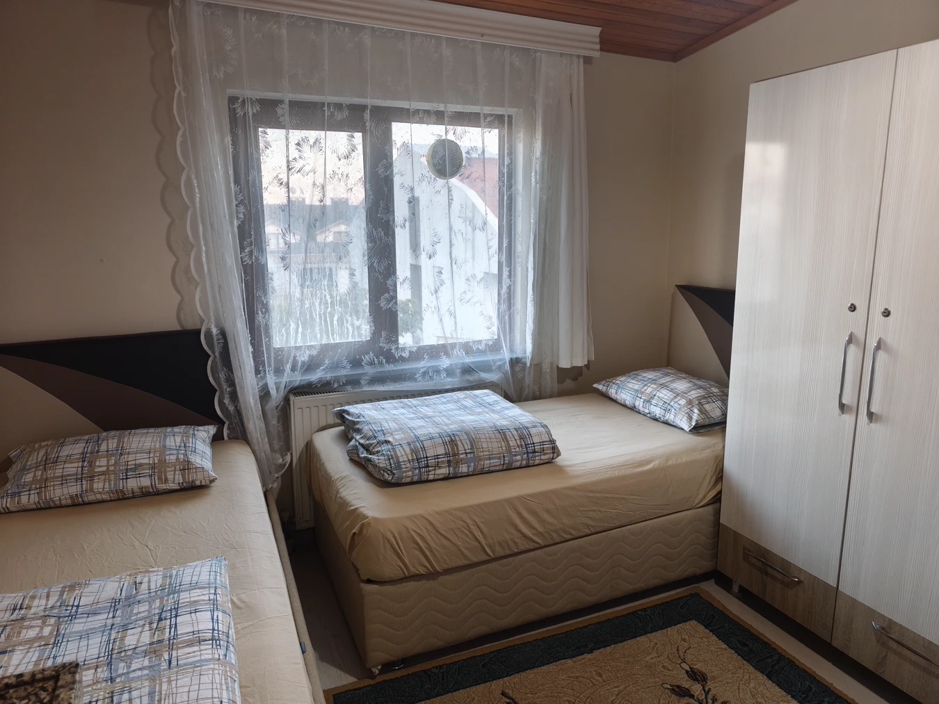 Tek Kişilik Apart